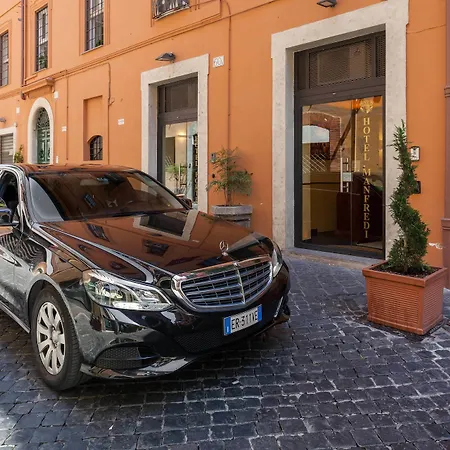 Manfredi In Hotell Rom