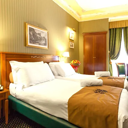 مانفريدي سويت إن 3*