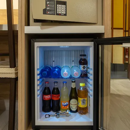 Manfredi In מלון רומא