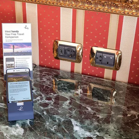 فندق مانفريدي سويت إن