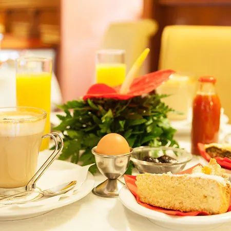 مانفريدي سويت إن فندق 3*